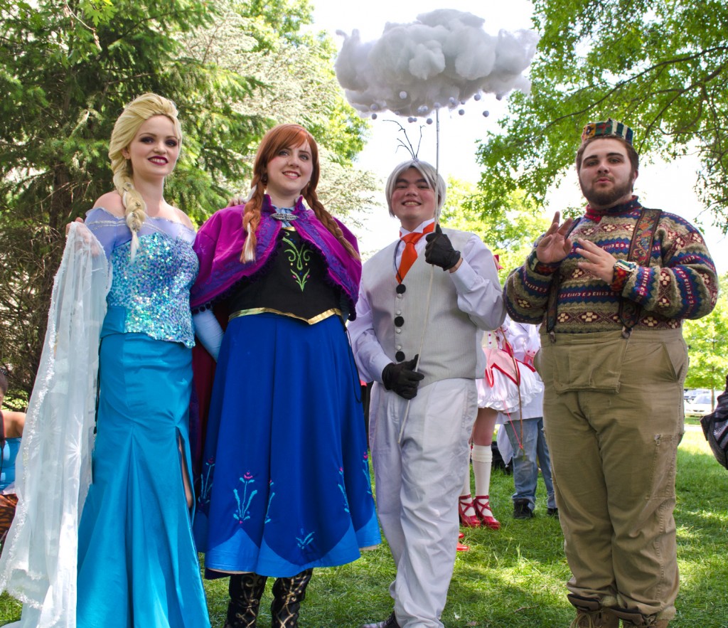 AnimeNEXT 2014 frozen cosplay