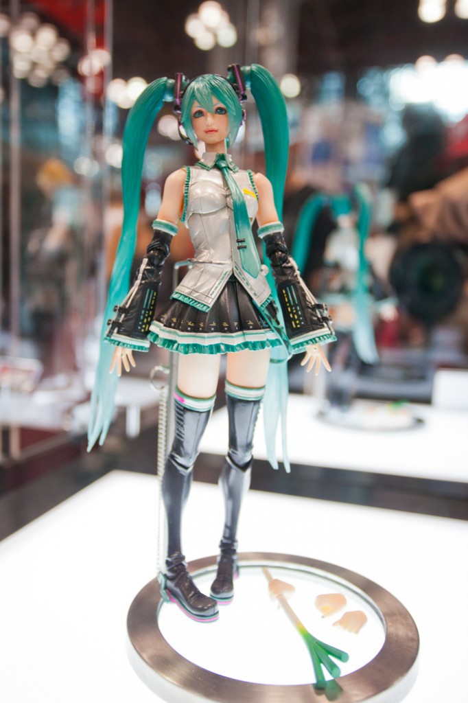 NYCC square enix miku-